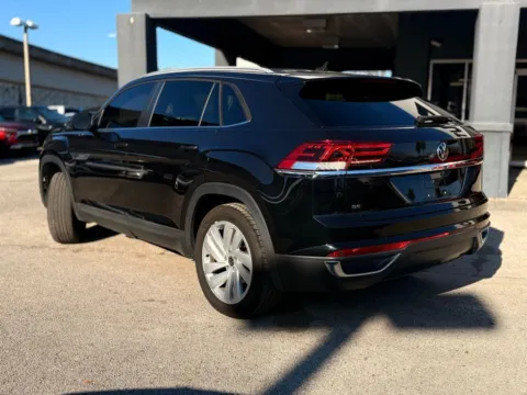 More photos of 2021 Volkswagen Atlas Cross Sport 2.0T SE w/Technology at AUTOLAND, FL