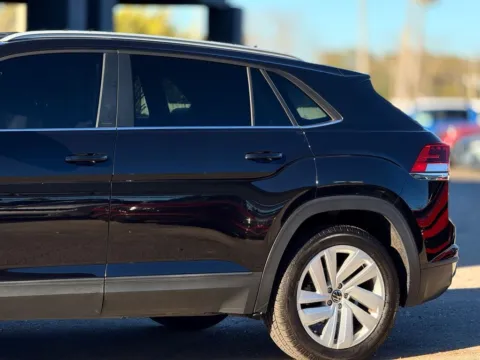 Another view of 2021 Volkswagen Atlas Cross Sport 2.0T SE w/Technology for sale in Jacksonville, FL at AUTOLAND