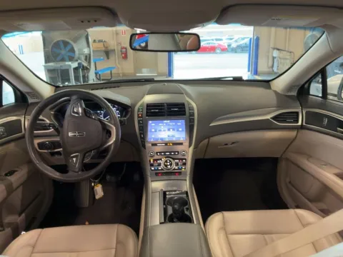 More photos of 2020 Lincoln MKZ Standard at AUTOLAND, FL