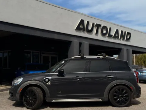 More photos of 2019 MINI Cooper S E Countryman at AUTOLAND, FL