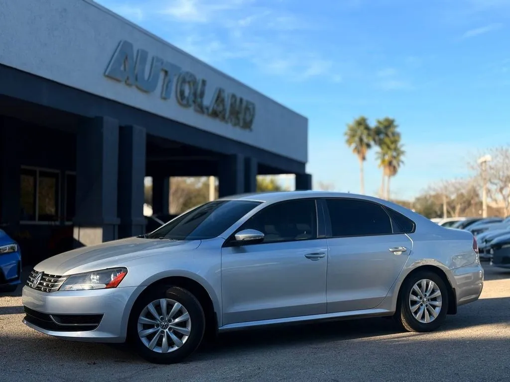 Silver 2012 Volkswagen Passat 2.5 S for sale in Jacksonville, FL