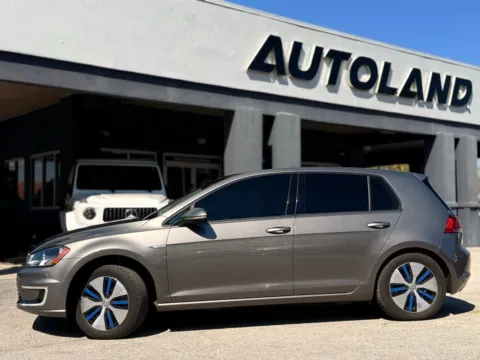 More photos of 2016 Volkswagen e-Golf SE at AUTOLAND, FL
