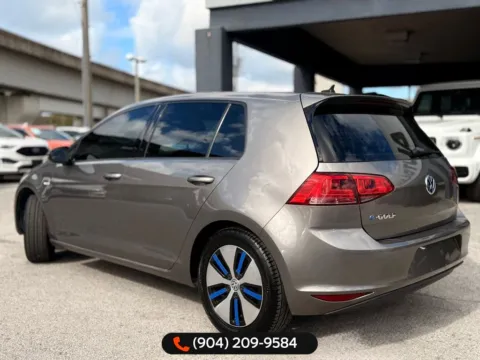 More photos of 2016 Volkswagen e-Golf SE at AUTOLAND, FL