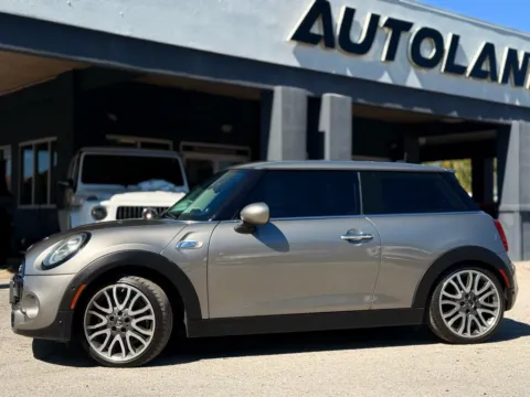 More photos of 2019 MINI Cooper S Signature at AUTOLAND, FL