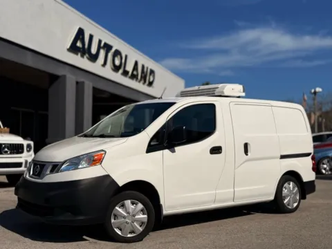 White 2015 Nissan NV200 SV for sale in Jacksonville, FL