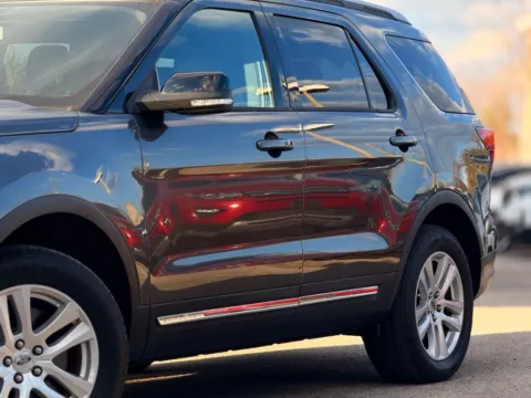 More photos of 2018 Ford Explorer XLT at AUTOLAND, FL