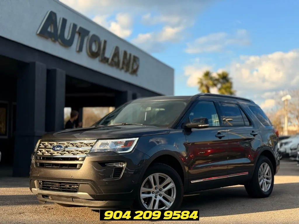 Gray 2018 Ford Explorer XLT for sale in Jacksonville, FL
