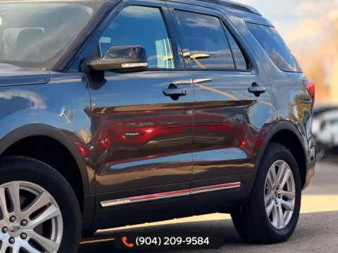 More photos of 2018 Ford Explorer XLT at AUTOLAND, FL