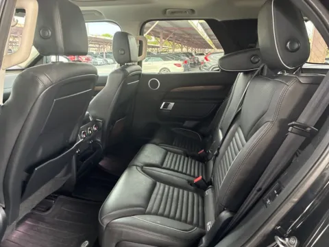 More photos of 2017 Land Rover Discovery HSE at AUTOLAND, FL