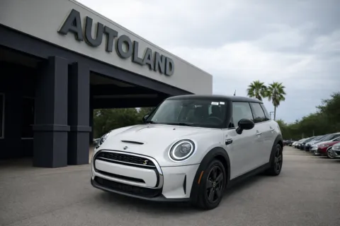 White 2022 MINI Cooper SE Electric Signature for sale in Jacksonville, FL