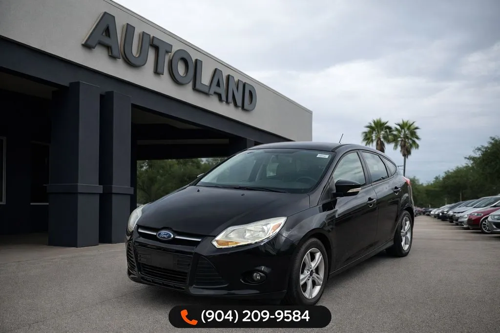 Black 2014 Ford Focus SE for sale in Jacksonville, FL