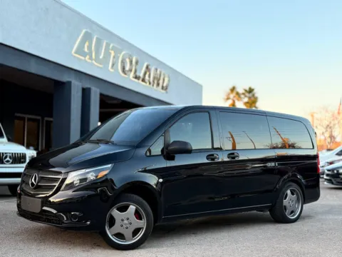 Black 2018 Mercedes-Benz Metris Passenger for sale in Jacksonville, FL