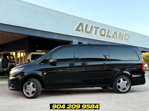 More photos of 2018 Mercedes-Benz Metris Passenger at AUTOLAND, FL