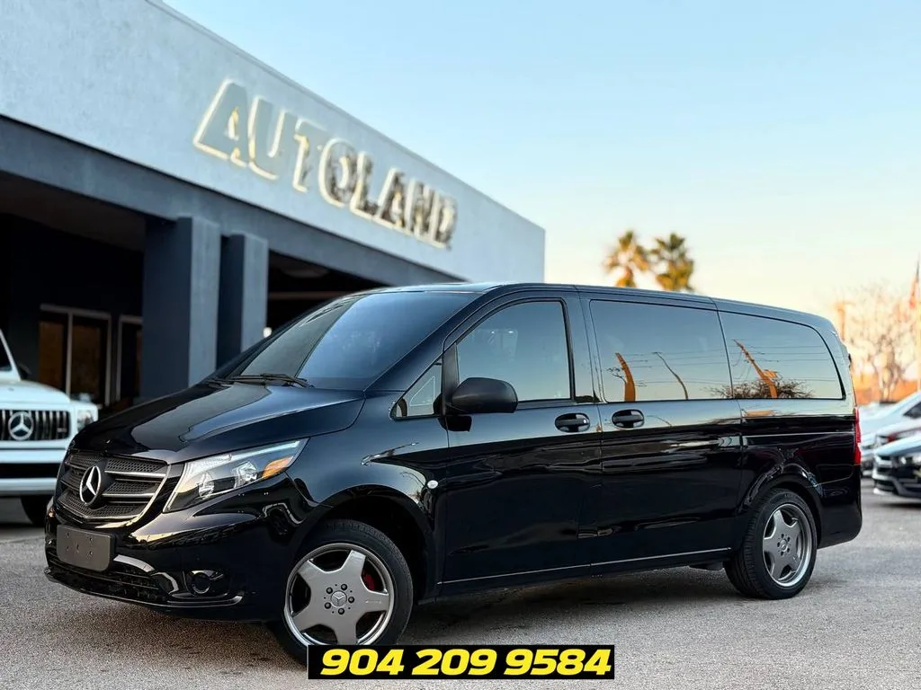 Black 2018 Mercedes-Benz Metris Passenger for sale in Jacksonville, FL