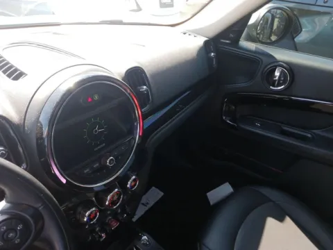 More photos of 2019 MINI Cooper Countryman Iconic at AUTOLAND, FL