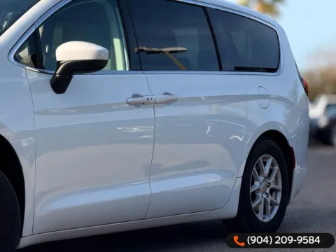 Another view of 2017 Chrysler Pacifica LX for sale in Jacksonville, FL at AUTOLAND