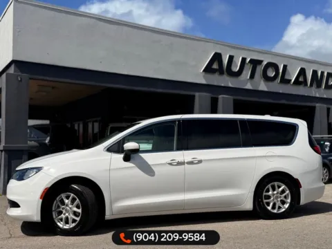 More photos of 2017 Chrysler Pacifica LX at AUTOLAND, FL