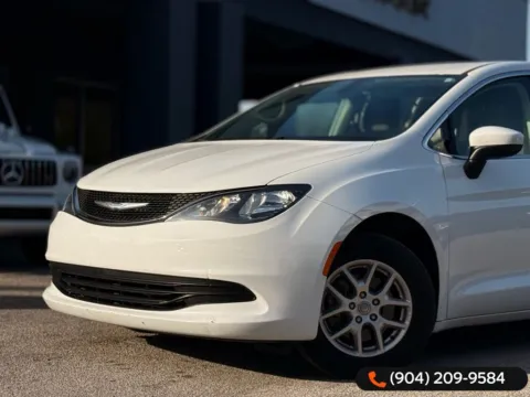 Photos of 2017 Chrysler Pacifica LX for sale in Jacksonville, FL at AUTOLAND