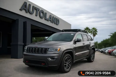 Black 2019 Jeep Grand Cherokee Trailhawk for sale in Jacksonville, FL