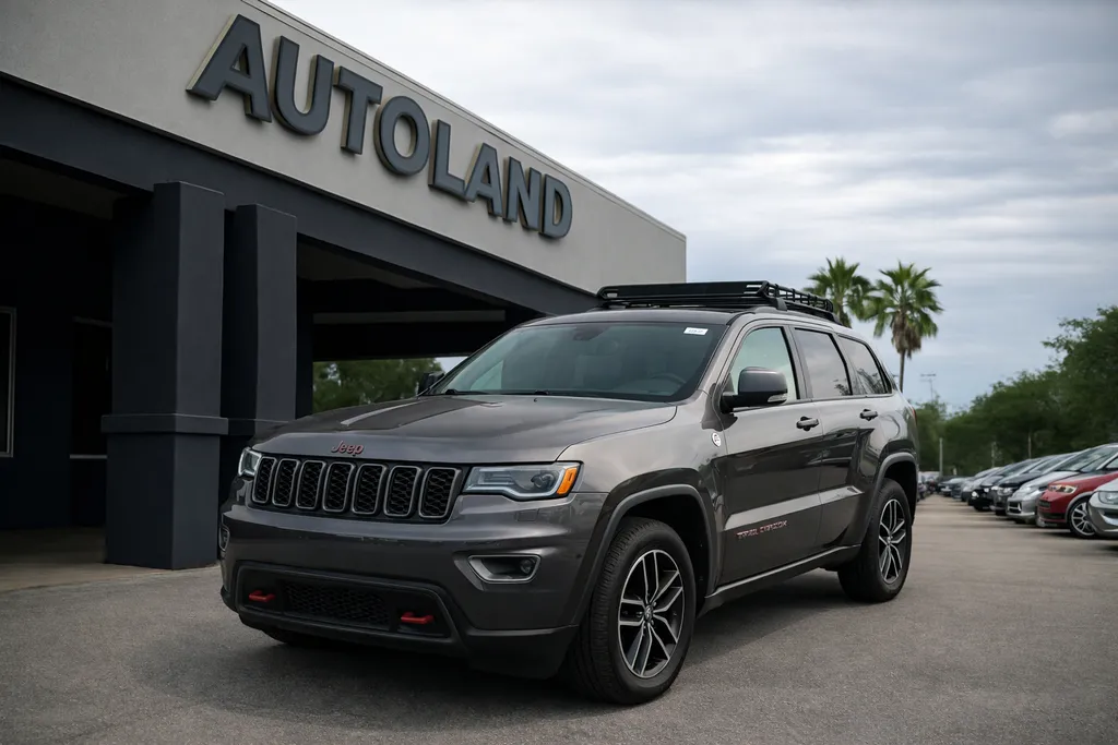 Black 2019 Jeep Grand Cherokee Trailhawk for sale in Jacksonville, FL