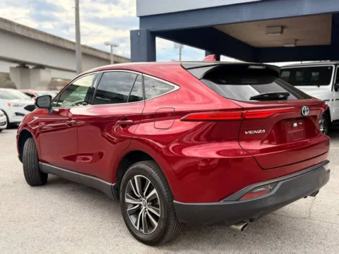 More photos of 2021 Toyota Venza LE at AUTOLAND, FL