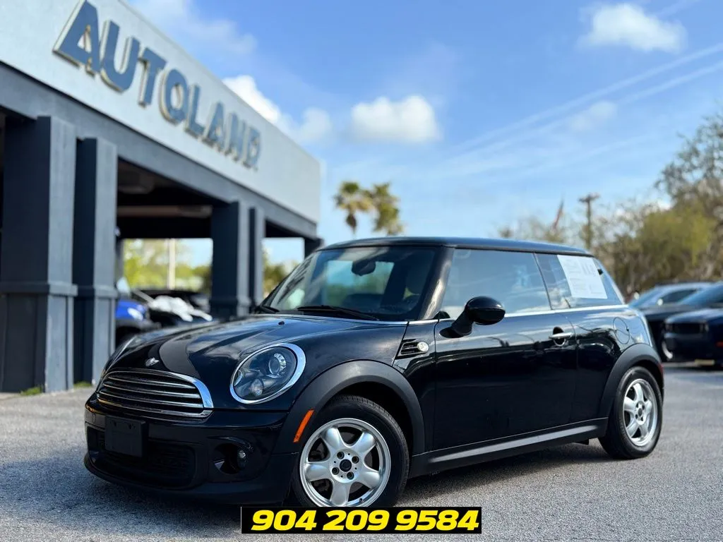 2011 MINI Cooper -'s photo