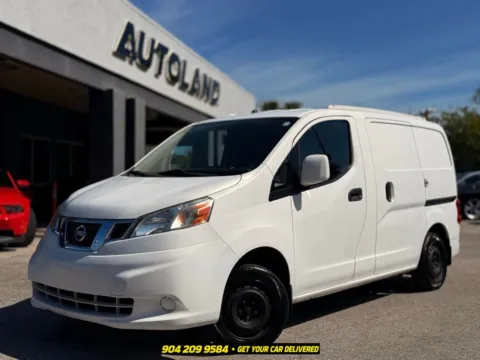White 2014 Nissan NV200 SV for sale in Jacksonville, FL