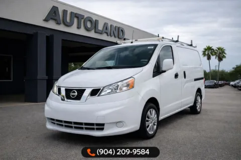 White 2014 Nissan NV200 SV for sale in Jacksonville, FL