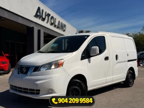 White 2014 Nissan NV200 SV for sale in Jacksonville, FL