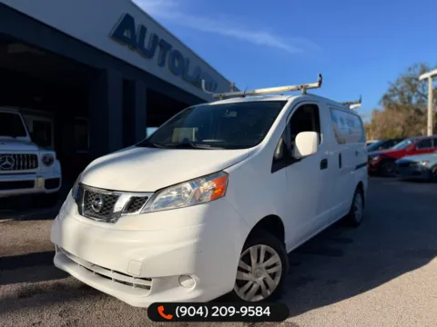 White 2014 Nissan NV200 SV for sale in Jacksonville, FL