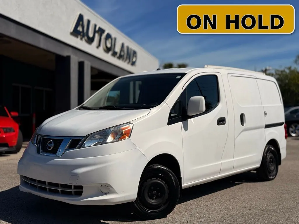 White 2014 Nissan NV200 SV for sale in Jacksonville, FL