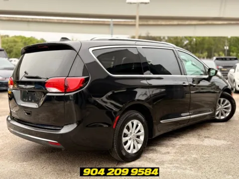 More photos of 2019 Chrysler Pacifica Touring L at AUTOLAND, FL