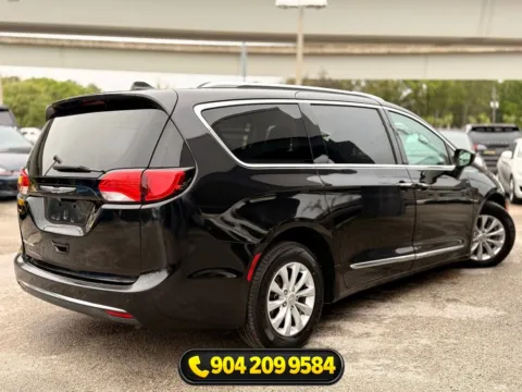 More photos of 2019 Chrysler Pacifica Touring L at AUTOLAND, FL