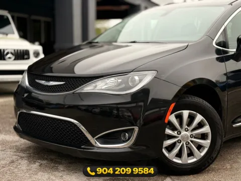 Photos of 2019 Chrysler Pacifica Touring L for sale in Jacksonville, FL at AUTOLAND