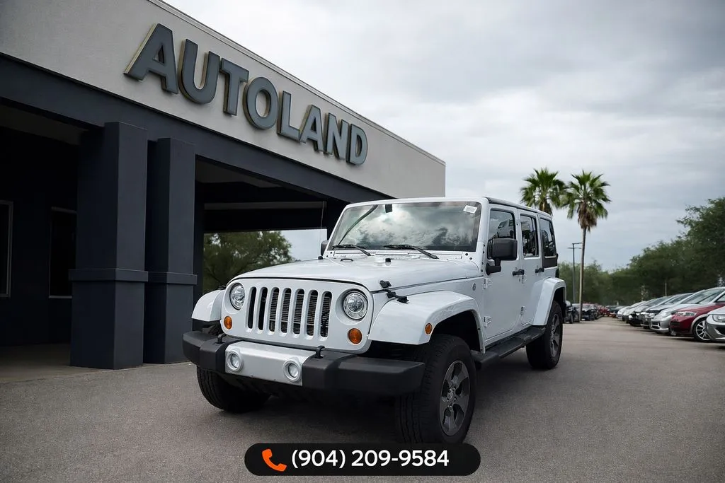 White 2017 Jeep Wrangler Unlimited Sahara for sale in Jacksonville, FL