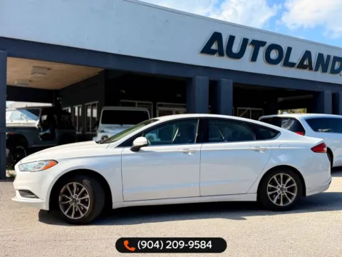 More photos of 2017 Ford Fusion SE at AUTOLAND, FL