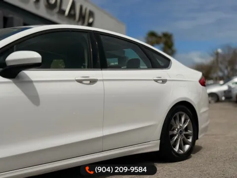 Another view of 2017 Ford Fusion SE for sale in Jacksonville, FL at AUTOLAND