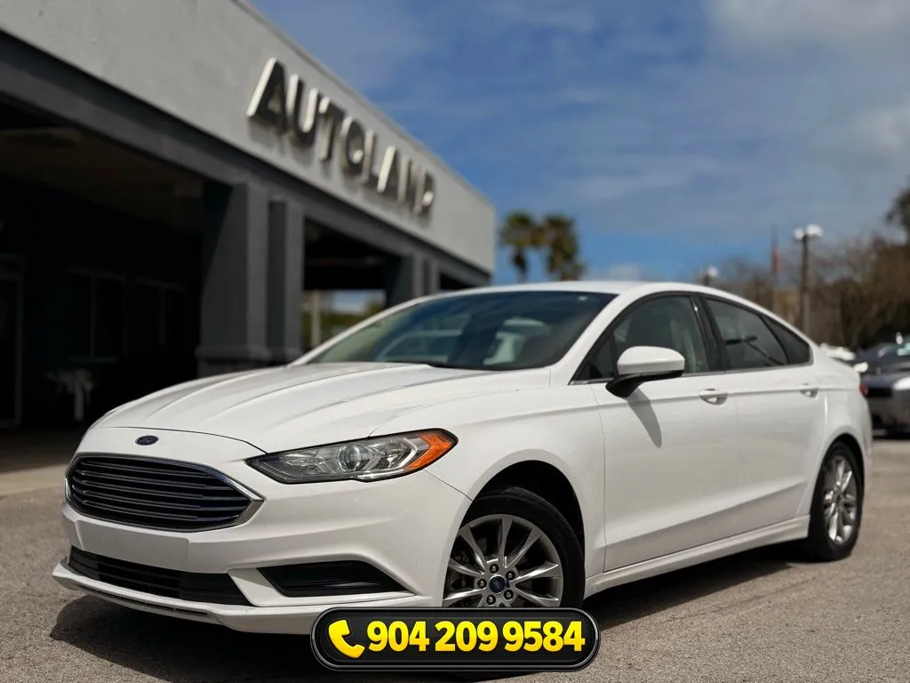 White 2017 Ford Fusion SE for sale in Jacksonville, FL