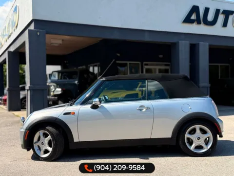 More photos of 2005 MINI Cooper at AUTOLAND, FL