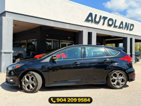 More photos of 2018 Ford Focus ST at AUTOLAND, FL