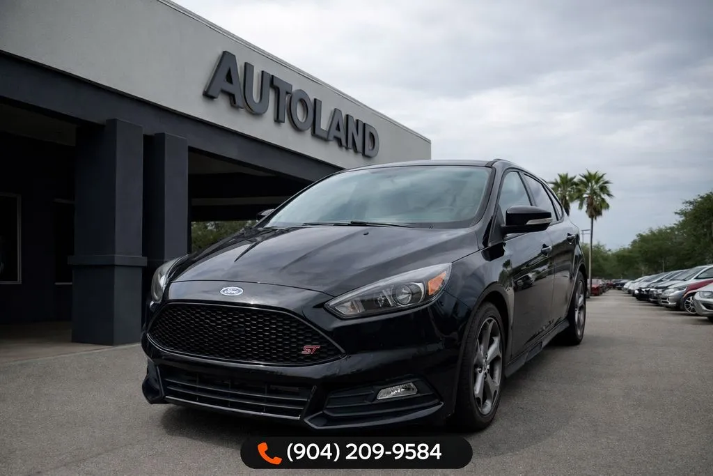 Black 2018 Ford Focus ST for sale in Jacksonville, FL