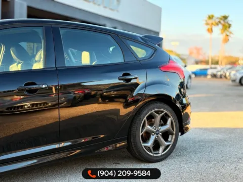 More photos of 2018 Ford Focus ST at AUTOLAND, FL
