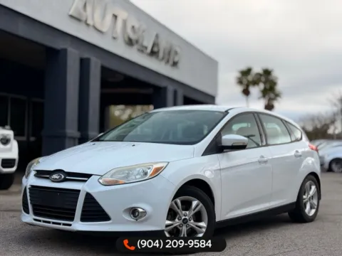White 2013 Ford Focus SE for sale in Jacksonville, FL