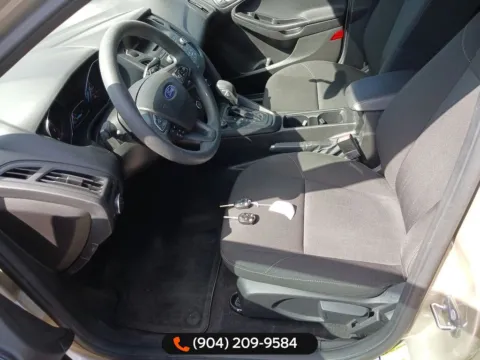 Photos of 2017 Ford Focus SE for sale in Jacksonville, FL at AUTOLAND