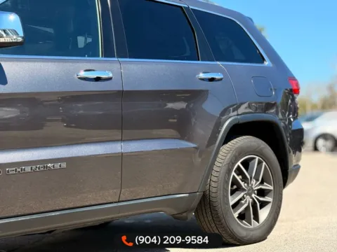 More photos of 2020 Jeep Grand Cherokee Limited at AUTOLAND, FL