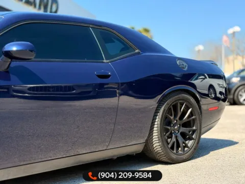 More photos of 2017 Dodge Challenger R/T at AUTOLAND, FL