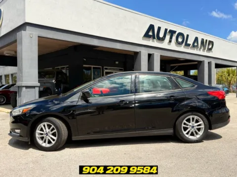 More photos of 2018 Ford Focus SE at AUTOLAND, FL