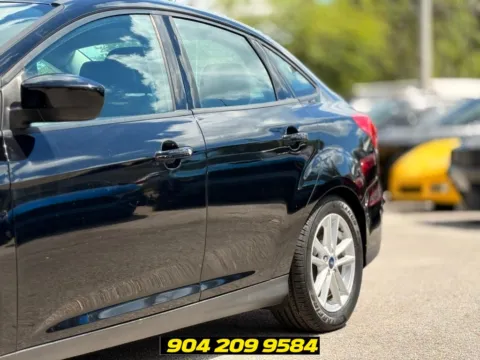 More photos of 2018 Ford Focus SE at AUTOLAND, FL