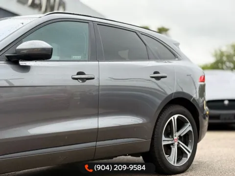 More photos of 2017 Jaguar F-PACE 35t R-Sport at AUTOLAND, FL