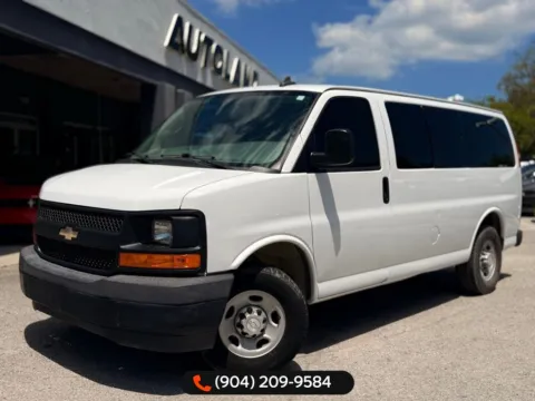 White 2017 Chevrolet Express 2500 LS for sale in Jacksonville, FL